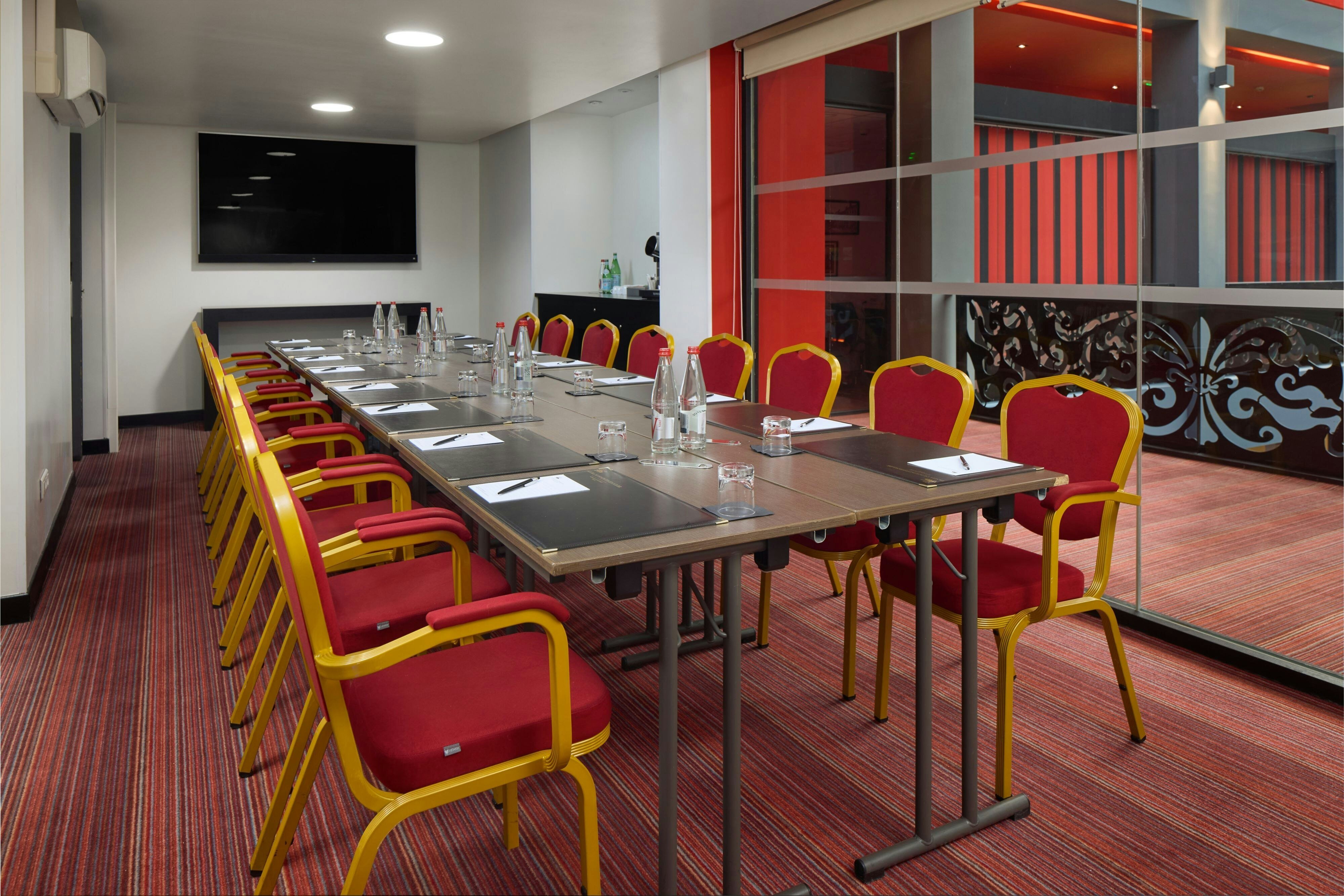 Hotel de Bourgtheroulde, Autograph Collection Over view