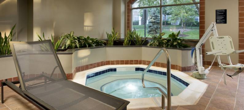 杜勒斯机场希尔顿安泊套房酒店(Embassy Suites by Hilton Dulles Airport)图片