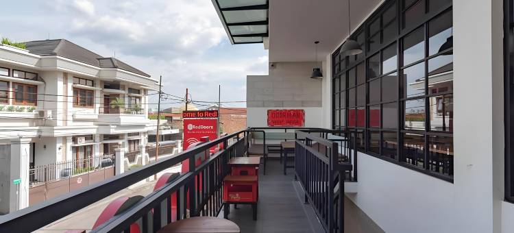 红多兹Plus@门卫旅馆(RedDoorz Plus @ Doorman Guest House)图片