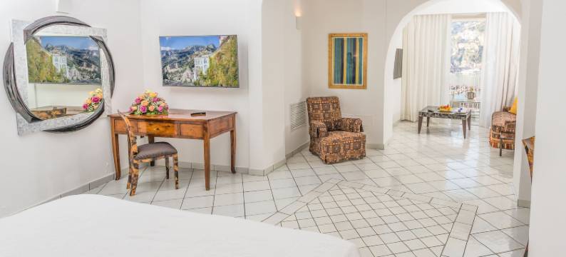 玛里纳里维埃拉酒店(Hotel Marina Riviera)图片