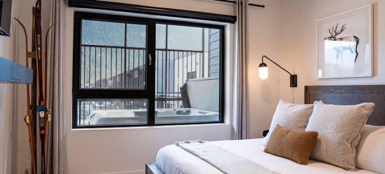 步调调节雷弗尔斯托克度假(Altitude Adjustment by Revelstoke Vacations)图片