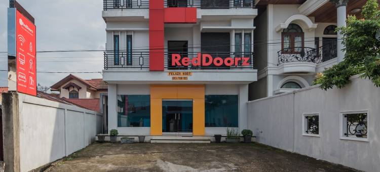 红多兹伊斯兰酒店-占姆托斯占姆比(RedDoorz Syariah Near Jamtos Jambi)图片