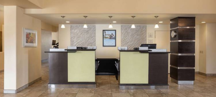 图森里德公园拉昆塔温德姆套房酒店(La Quinta Inn & Suites by Wyndham Tucson - Reid Park)图片