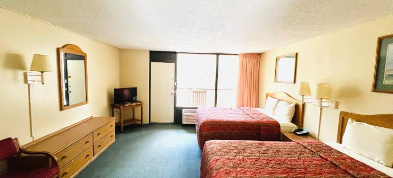 河畔新发现小屋(Newfound Lodge on the river)图片