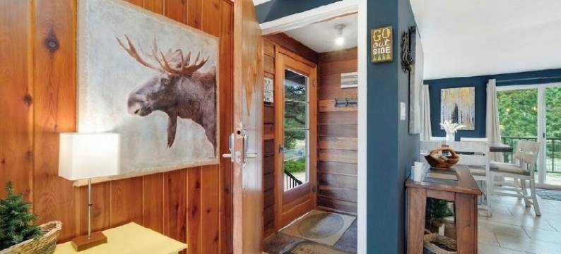 Charming Estes Getaway  New Hot Tub!  Pets OK 4Bd 2Bath图片