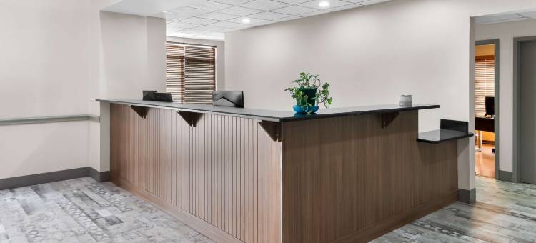 Big Country Hotel & Suites, SureStay Collection by BW图片