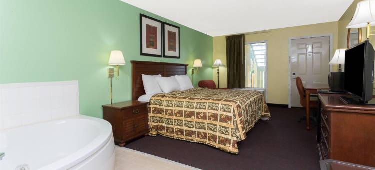 拉蒙特-蒙蒂塞洛戴斯酒店(Days Inn by Wyndham Lamont/Monticello)图片