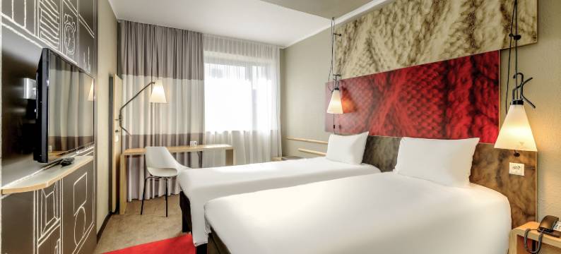 博纳红酒农场宜必思酒店(Ibis Beaune la Ferme Aux Vins)图片