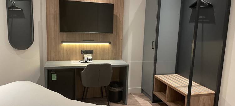 "OZO宾馆安塔雷斯机场"(OZO Hotels Antares Airport)图片