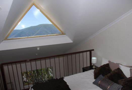 Summit Ridge Alpine LodgeHotel Overview