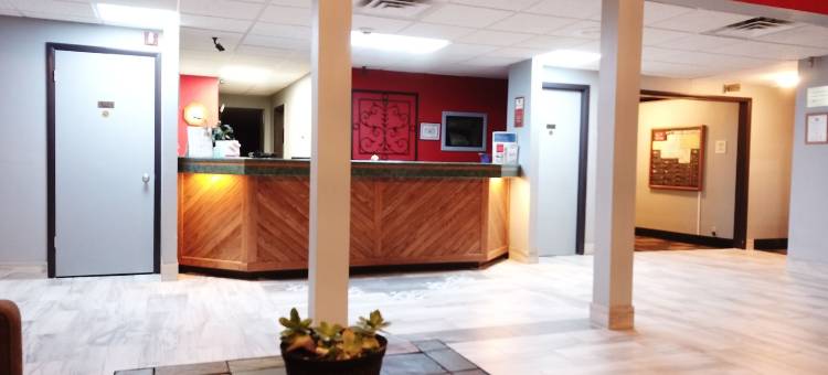 铁山温德姆贝蒙特酒店(Baymont by Wyndham Iron Mountain)图片