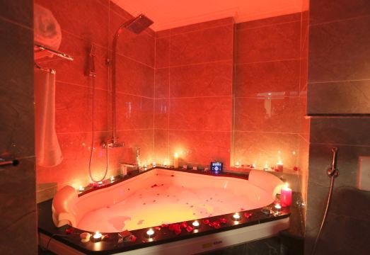 Sapphire Addis Hotel Overview