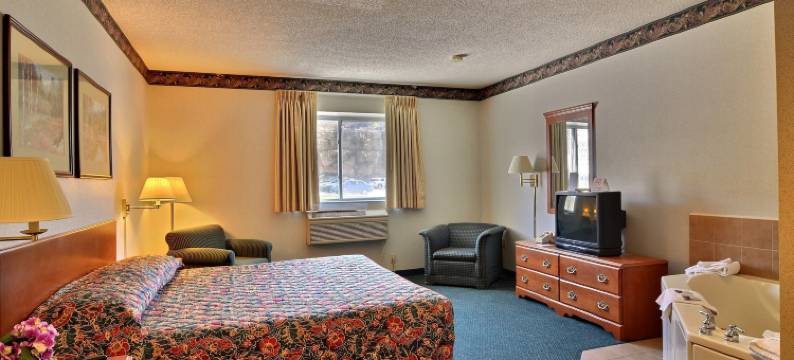 贝德福德罗德威酒店(Rodeway Inn Bedford)图片