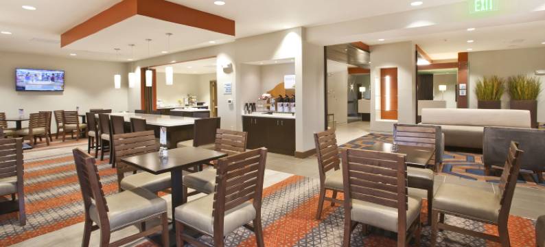 智选假日套房酒店南温泉城(Holiday Inn Express & Suites HOT SPRINGS by IHG)图片