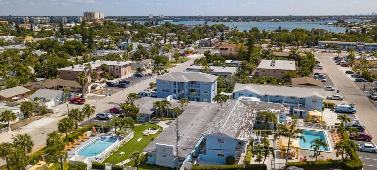 圣皮特海滩套房酒店(St. Pete Beach Suites)图片