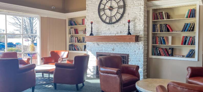 罗克福德高山假日酒店和套房(Alpine Inn & Suites Rockford)图片