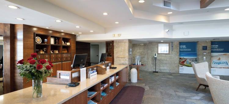 本图拉港福朋喜来登度假酒店(Four Points by Sheraton Ventura Harbor Resort)图片