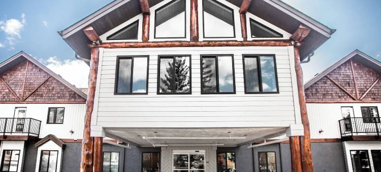 坎莫尔的 Basecamp Lodge(Basecamp Lodge Canmore)图片