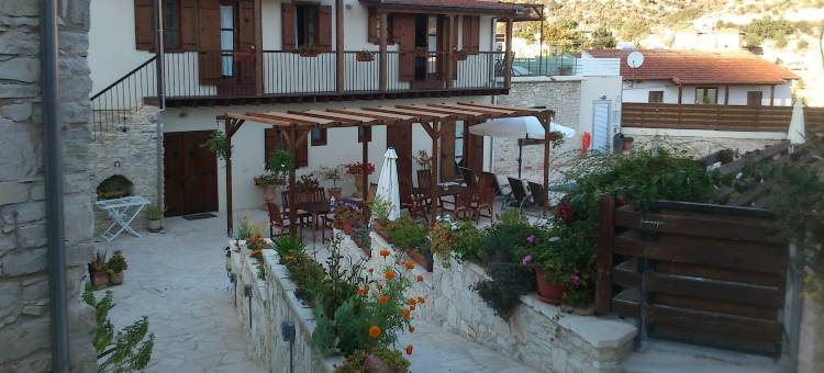 哈拉兰博斯度假小屋酒店(Charalambos Holiday Cottage)图片