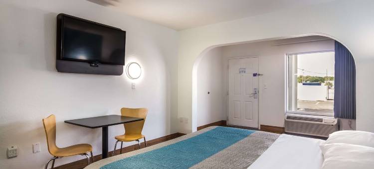 佛罗里达彭萨科拉 - 海军航空基地 6 号汽车旅馆(Motel 6 Pensacola, FL - Nas)图片