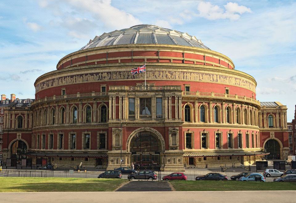 The KensingtonHotel Overview