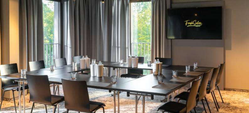 FreshSuites酒吧(FreshSuites & Bar)图片