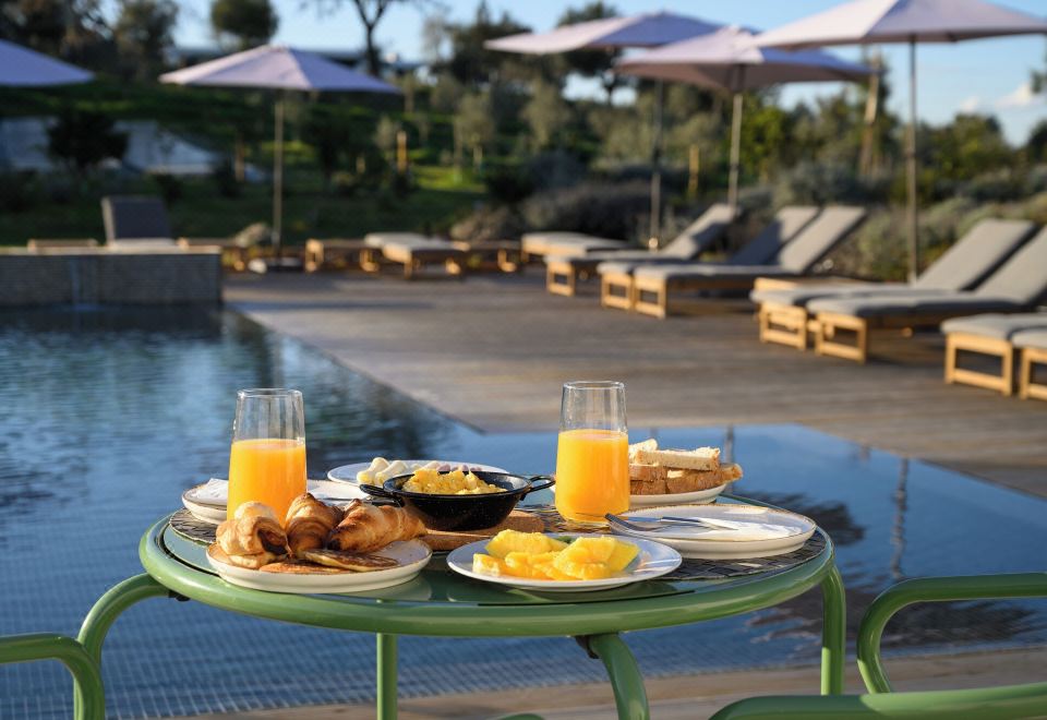 Quinta da Amendoeira - the Farmhouse Hotel Overview