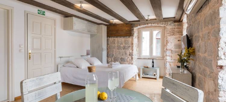 4 stars Stone Walls' - Sunny, cozy Studio right in the centre of Split图片