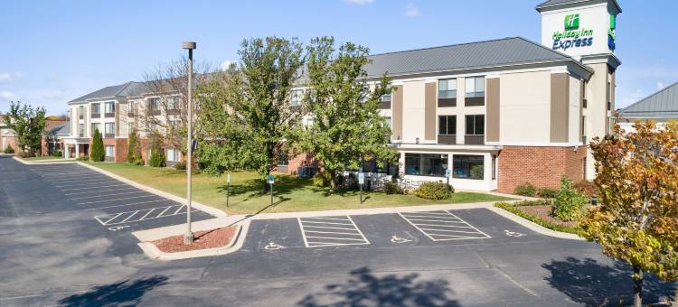 德拉菲尔德智选假日酒店(Holiday Inn Express & Suites Delafield)图片