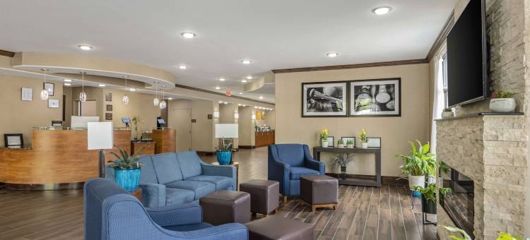 舒适套房酒店-肯纳瑟州立大学(Comfort Suites at Kennesaw State University)图片