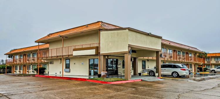 OYO查尔斯湖10号高速公路酒店(OYO Hotel Lake Charles Hwy 10)图片