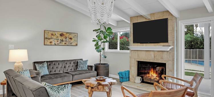 Avantstay西谷大院带泳池！(West Valley by Avantstay Large Yard w/ Pool!)图片