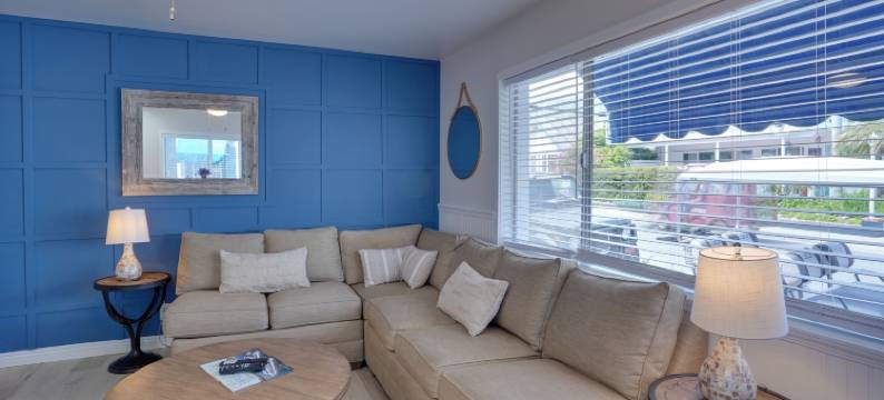 卡塔利娜岛复式公寓 - 离海滩和码头仅几步之遥！(Catalina Island Duplex - Steps to Beach and Pier!)图片