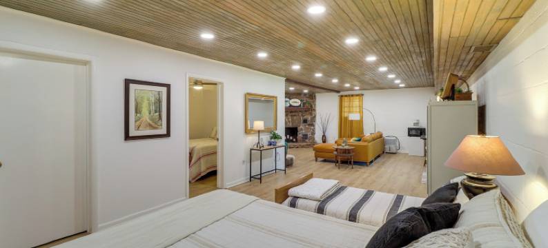 Greers Ferry 隐藏度假地：湖景，船坡道通道(Greers Ferry Hideaway Lake View, Boat Ramp Access)图片