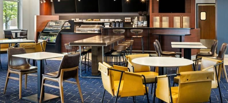 明尼阿波利斯枫树格罗夫/阿伯莱克斯万怡酒店(Courtyard Minneapolis Maple Grove/Arbor Lakes)图片