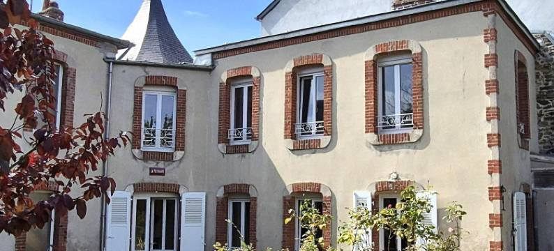 Charming house close to the centre in Granville图片