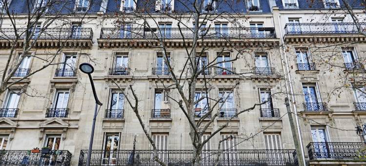 Experience the Parisian Lifestyle: 2BR near Porte Maillot图片