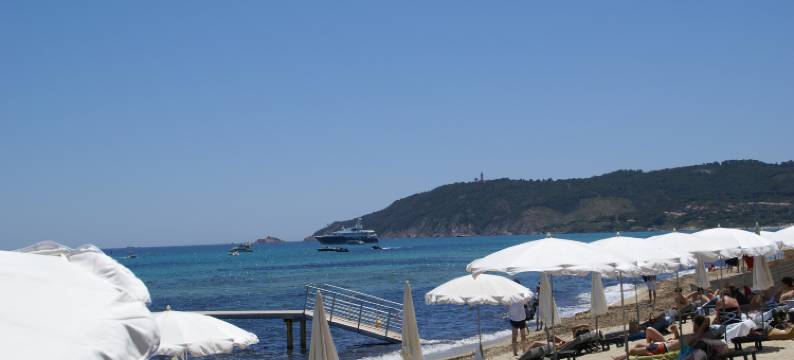 Villa in La Croix-Valmer with Sea Views图片