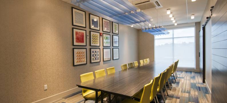 洲际酒店集团智选假日套房酒店约翰斯敦(Holiday Inn Express & Suites JOHNSTOWN by IHG)图片