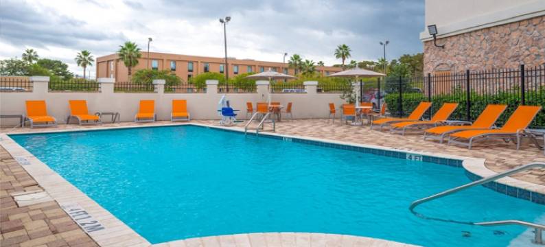 智选假日套房酒店香格里拉广场(Holiday Inn Express & Suites LA PLACE by IHG)图片