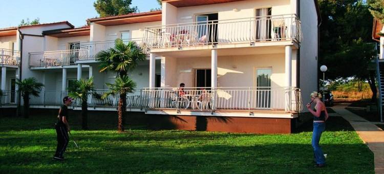 梅杜林艾皮妮假日公园(Ai Pini Medulin Resort)图片