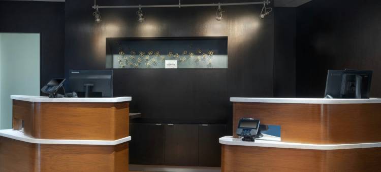 可可比奇海滩卡纳维拉尔角万怡酒店(Courtyard Cocoa Beach Cape Canaveral)图片