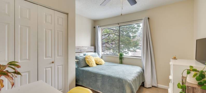 美丽的博尔德联排别墅：步行到CU和珍珠街！(Beautiful Boulder Townhome Walk to CU and Pearl St!)图片