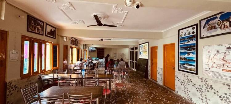 新巴瑟拉酒店(NEW BASERA  HOTEL)图片