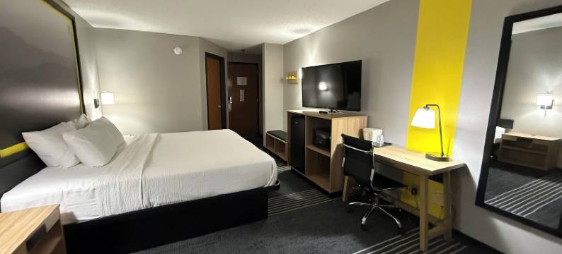 温德姆速8酒店查塔努加东/汉密尔顿广场(Super 8 by Wyndham Chattanooga East - Hamilton Place)图片