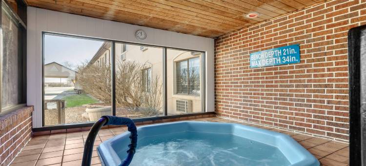 奥图姆瓦北品质酒店及套房(Quality Inn & Suites Ottumwa North)图片