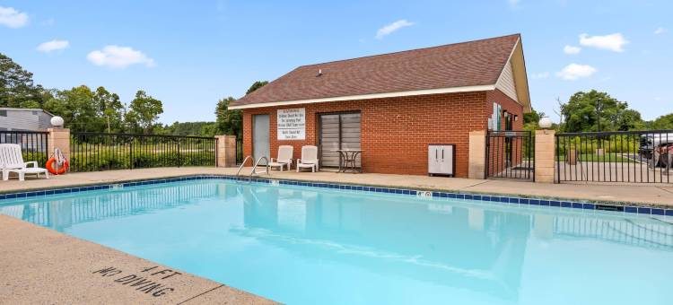 金斯顿70 号高速公路凯艺酒店(Quality Inn Kinston Hwy 70)图片