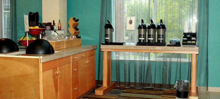 费尔蒙特万枫酒店及套房(Fairfield Inn & Suites Fairmont)图片