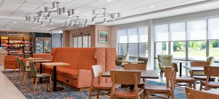 希尔顿欢朋套房酒店卡迪拉克(Hampton Inn & Suites by Hilton Cadillac)图片