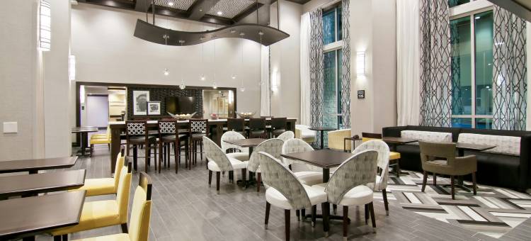 贝尔维尤市中心/西雅图欢朋酒店(Hampton Inn & Suites Bellevue Downtown-Seattle)图片
